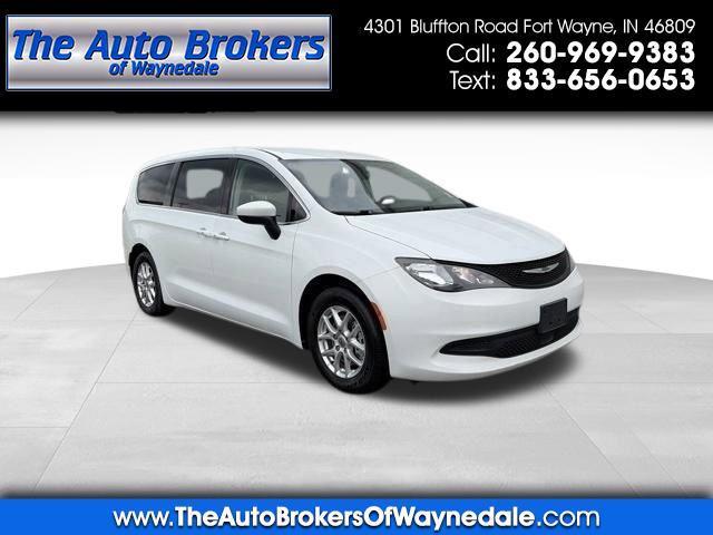2022 Chrysler Voyager LX