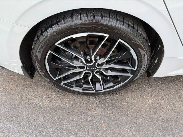 Kia K5  2023