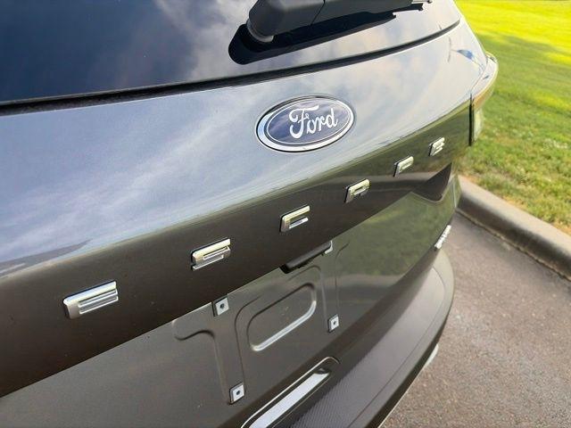 Ford Escape  2022