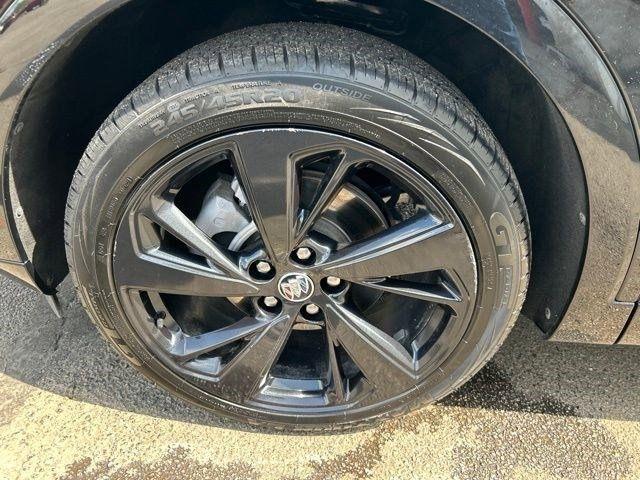 Buick Envision  2022