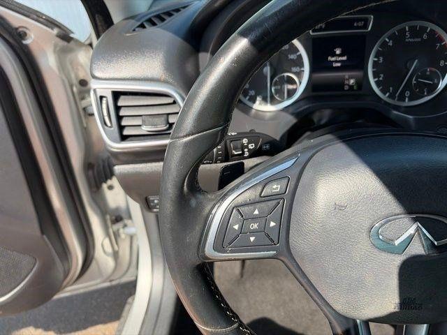 Infiniti QX30  2017