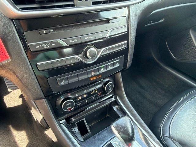 Infiniti QX30  2017