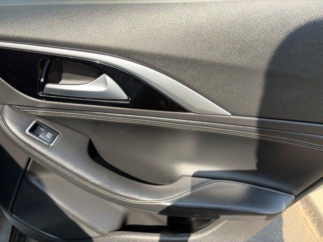 Infiniti QX30  2017