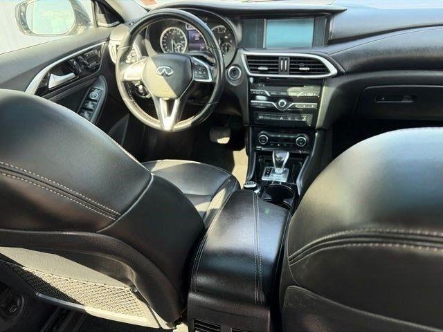 Infiniti QX30  2017