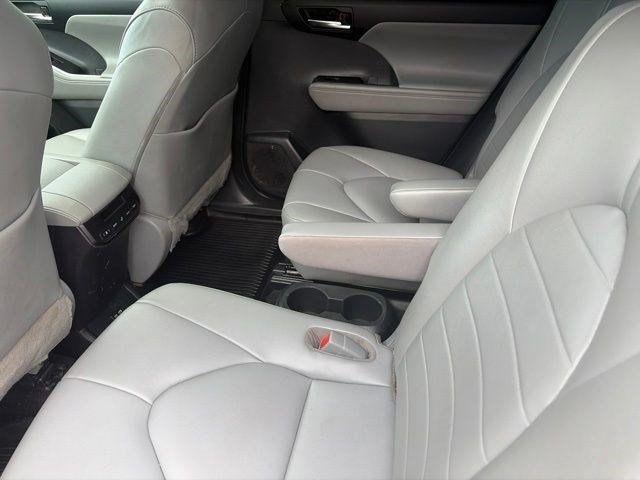 Toyota Highlander  2020
