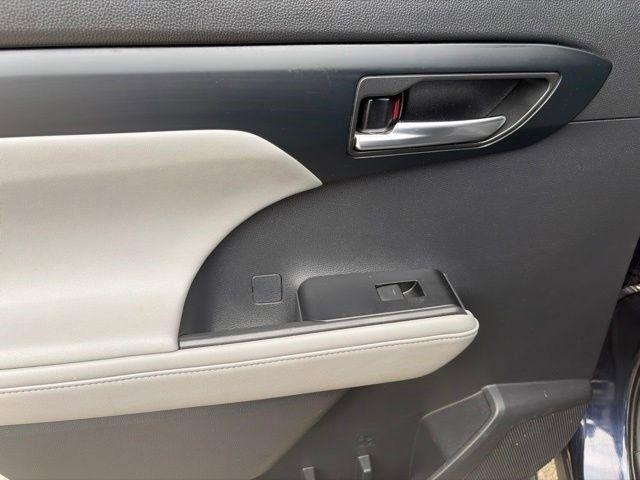 Toyota Highlander  2020