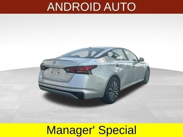 Nissan Altima  2025
