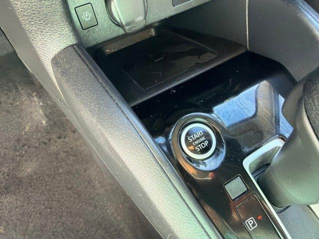 Nissan Versa  2023