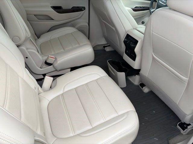 GMC Acadia  2021