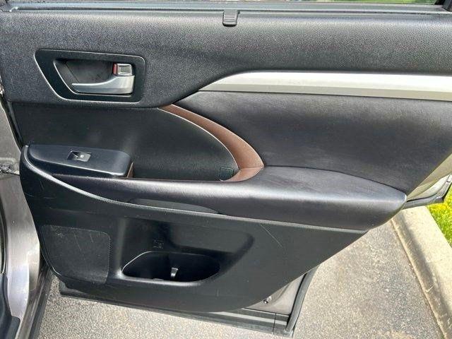 Toyota Highlander  2019