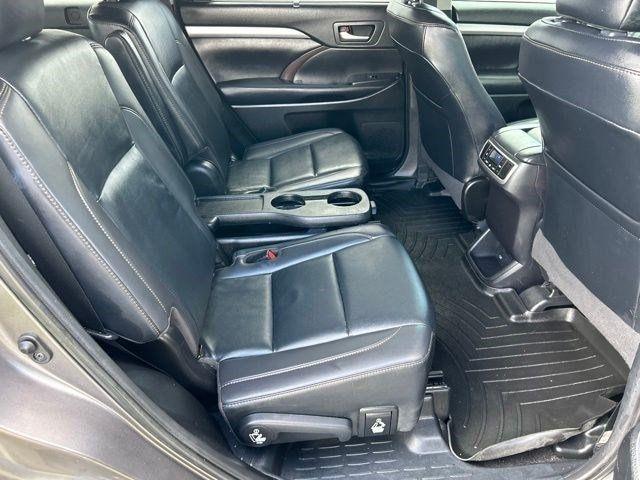 Toyota Highlander  2019