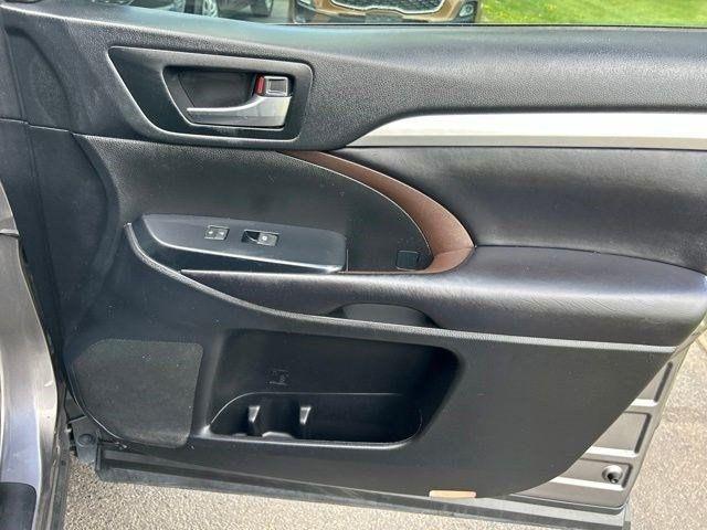 Toyota Highlander  2019