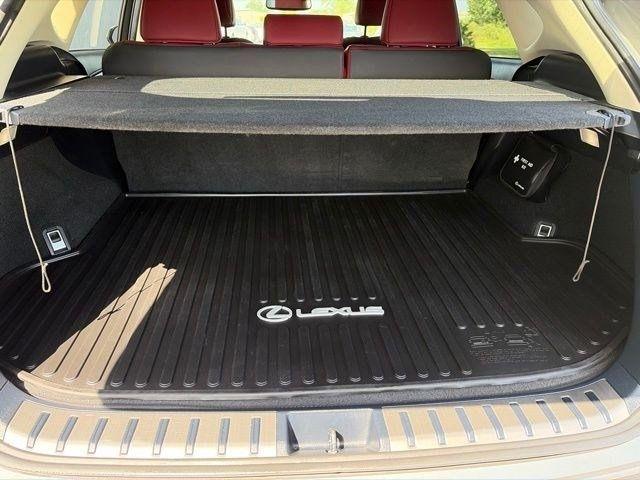 Lexus NX 300 Base AWD 2021