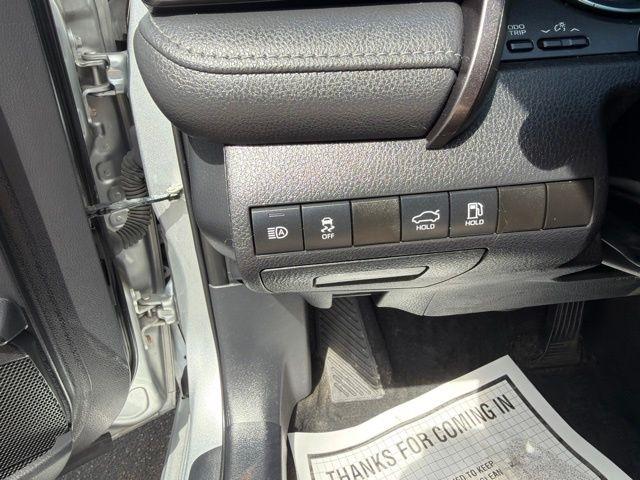Toyota Camry  2020