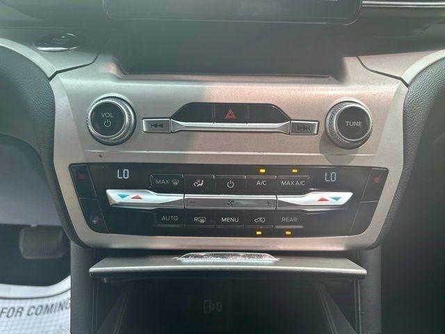 Ford Explorer  2021