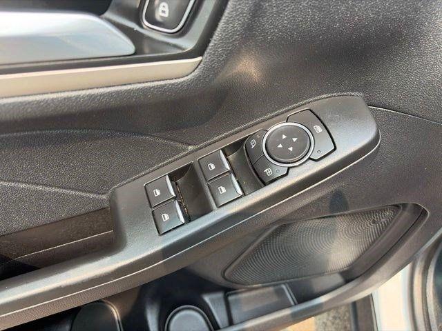 Ford Escape Plug-in Hybrid  2022