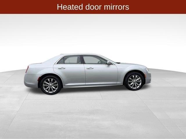 Chrysler 300  2021