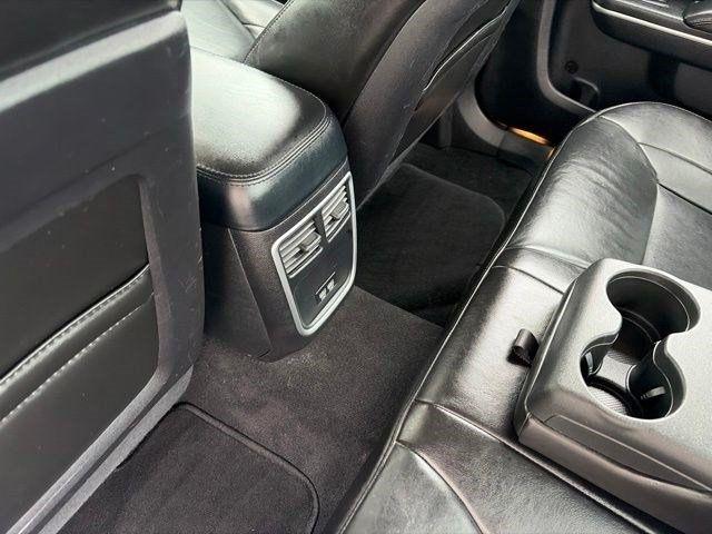 Chrysler 300  2021