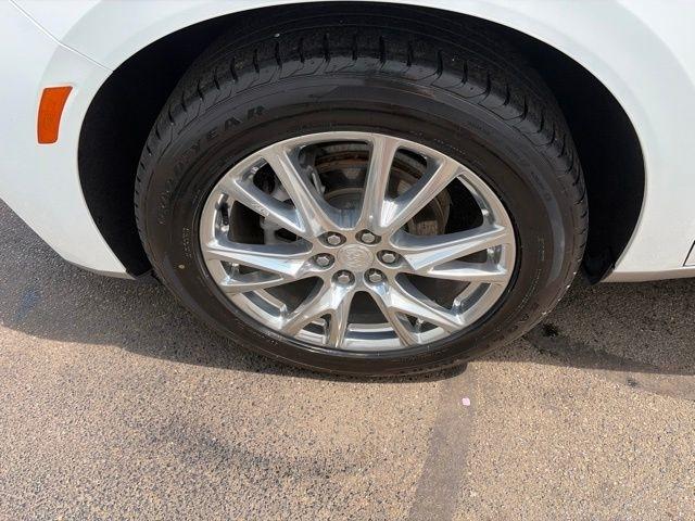 Buick Enclave  2022