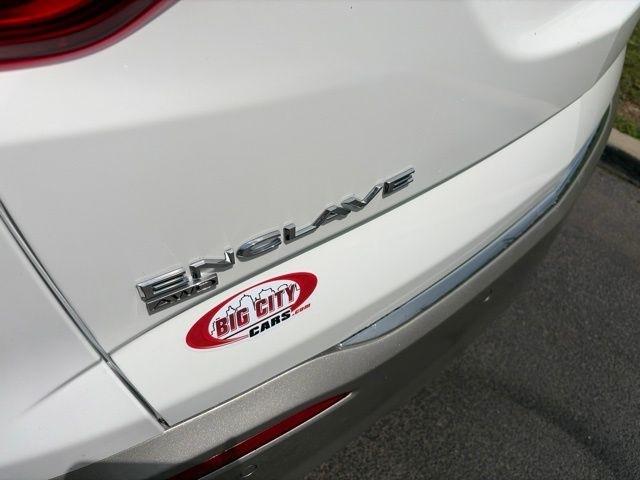 Buick Enclave  2022