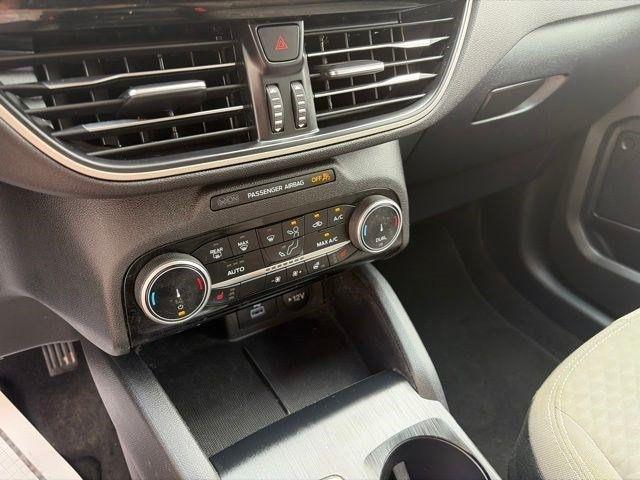 Ford Escape  2022