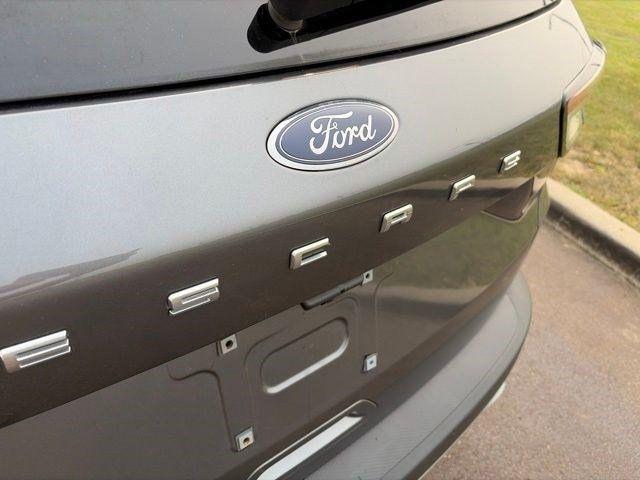 Ford Escape  2022