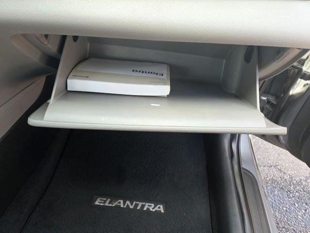 Hyundai Elantra  2019