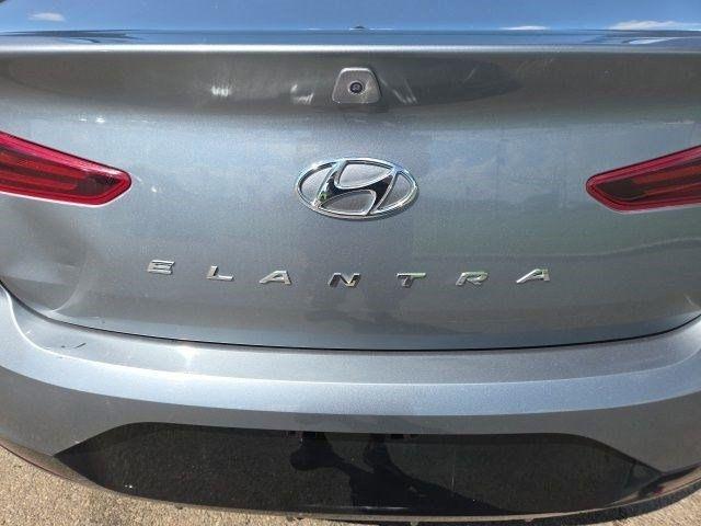 Hyundai Elantra  2019