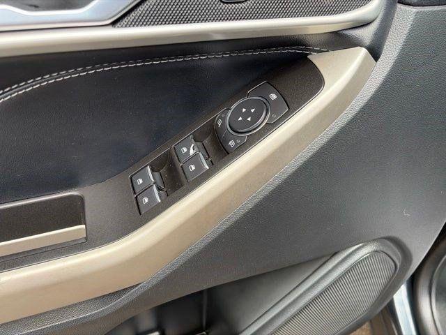 Ford Explorer XLT 4WD 2022
