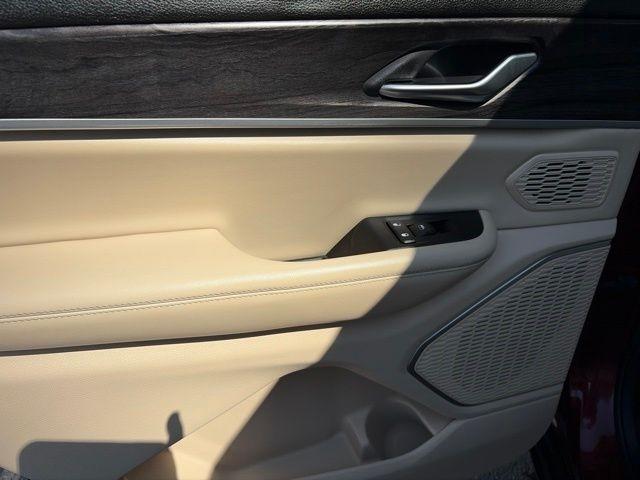 Jeep Grand Cherokee L  2021