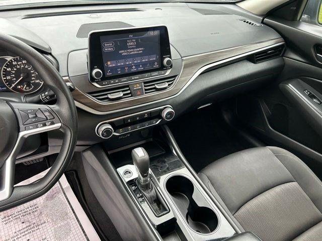 Nissan Altima  2024