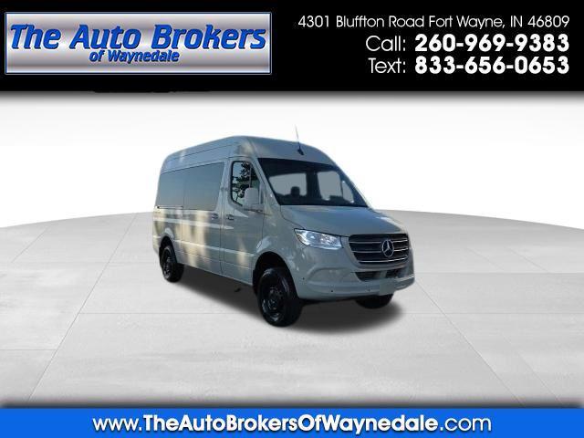 Mercedes-Benz Sprinter Van  2022