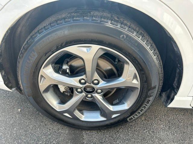 Ford Escape  2023