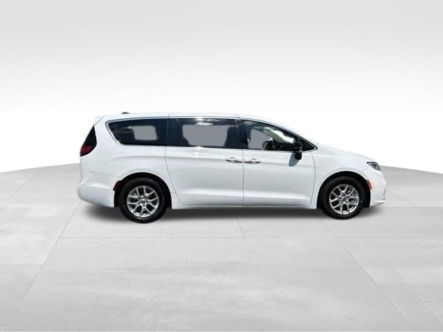 Chrysler Pacifica  2024