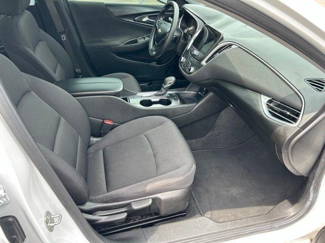 Chevrolet Malibu  2022