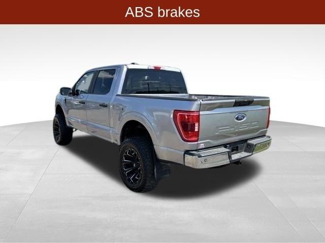 Ford F-150 4WD SuperCrew 145" XLT 2021