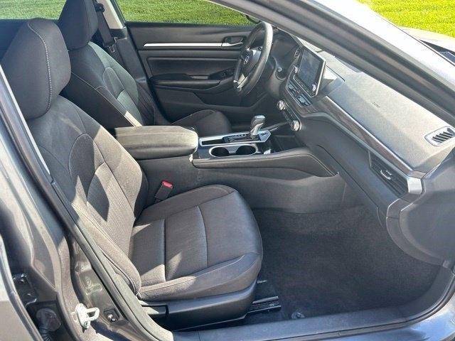 Nissan Altima  2023