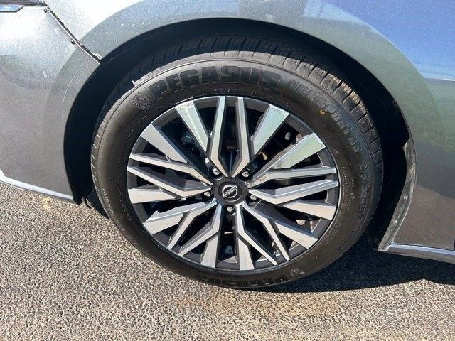 Nissan Altima  2023