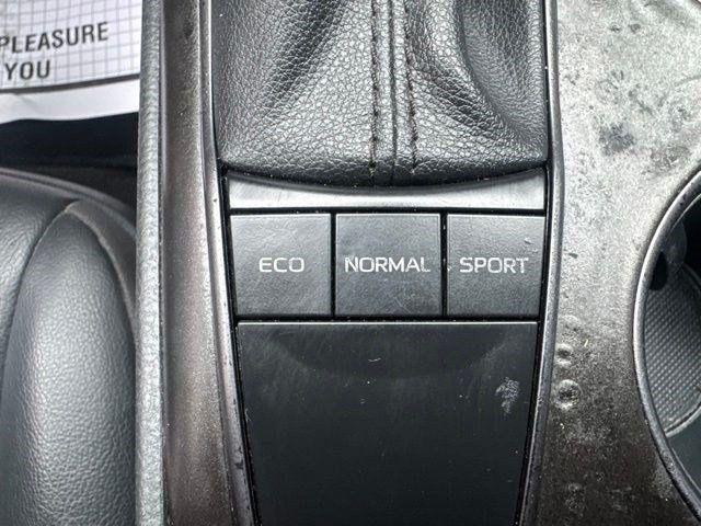 Toyota Camry  2023