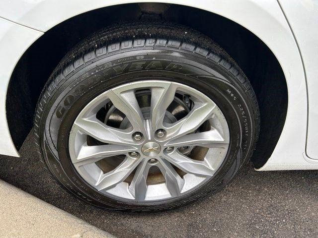 Chevrolet Malibu  2023