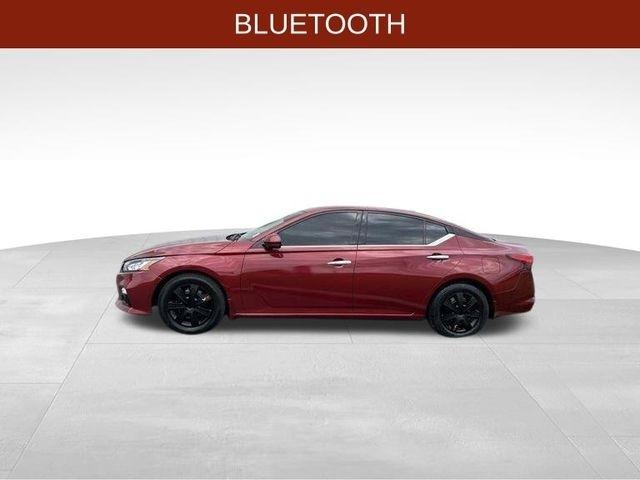 Nissan Altima  2021