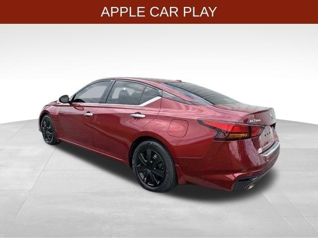 Nissan Altima  2021