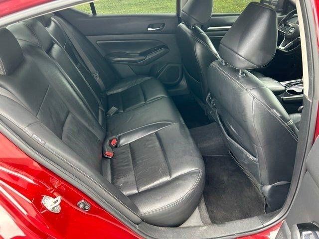Nissan Altima  2021