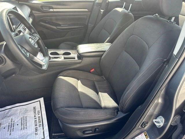 Nissan Altima  2021