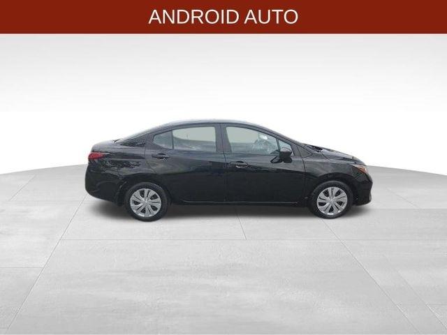 Nissan Versa  2024