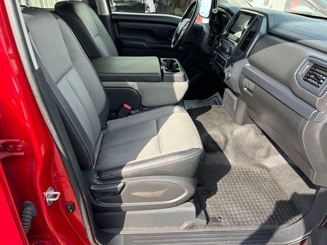 Nissan Titan  2021