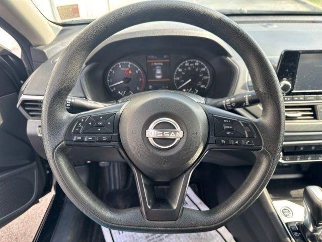Nissan Altima  2023