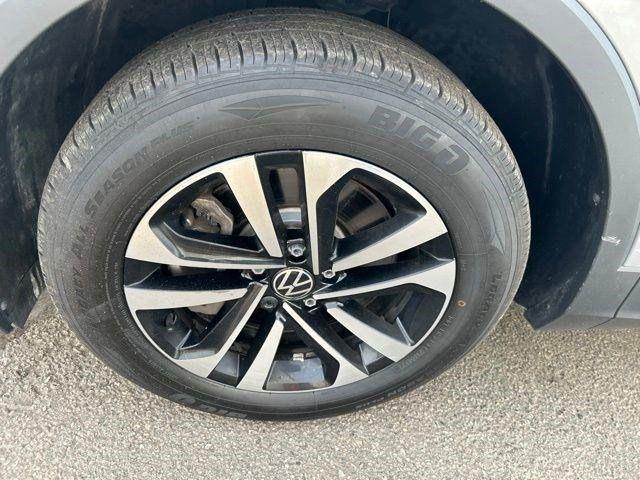 Volkswagen Tiguan  2024