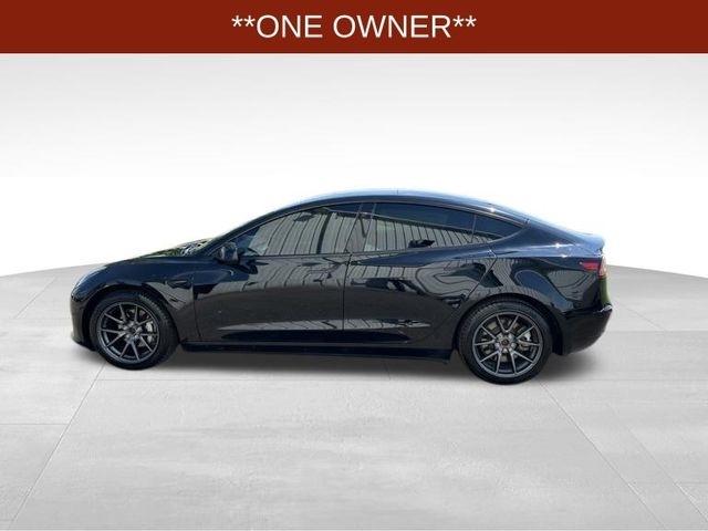 Tesla Model 3  2023
