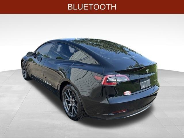 Tesla Model 3  2023